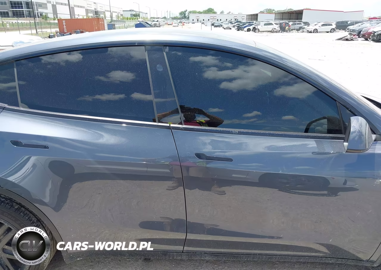2024 Tesla Model Y Long Range Dual Motor All-Wheel Drive VIN:7SAYGDEE6RA217626 - 13