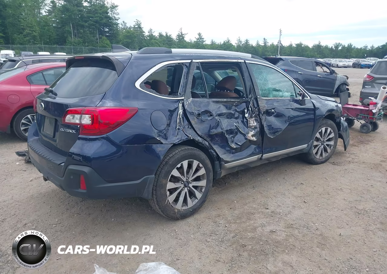 2018 Subaru Outback 2.5I Touring VIN:4S4BSATC6J3291159 - 4