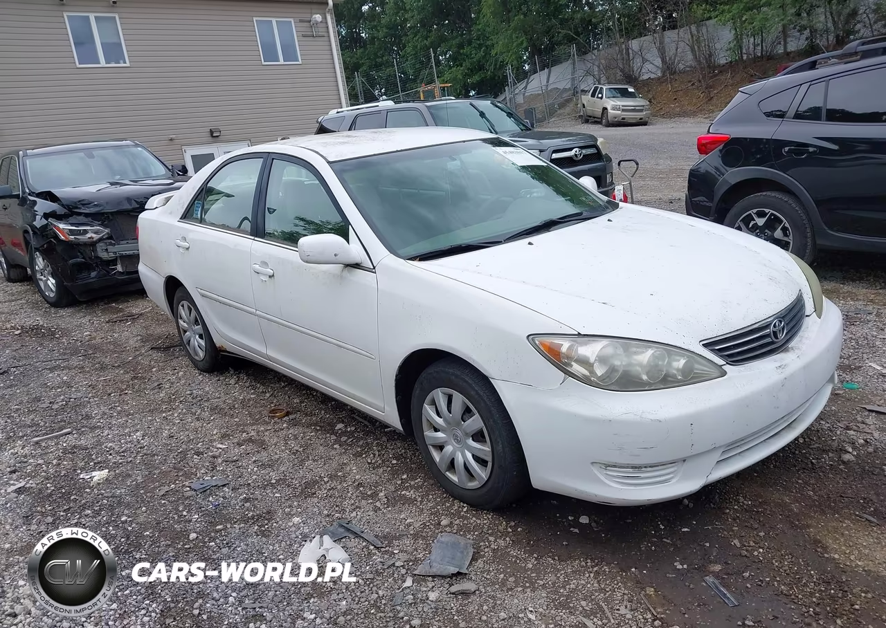 2005 Toyota Camry Le – zdjęcie 1 z 11