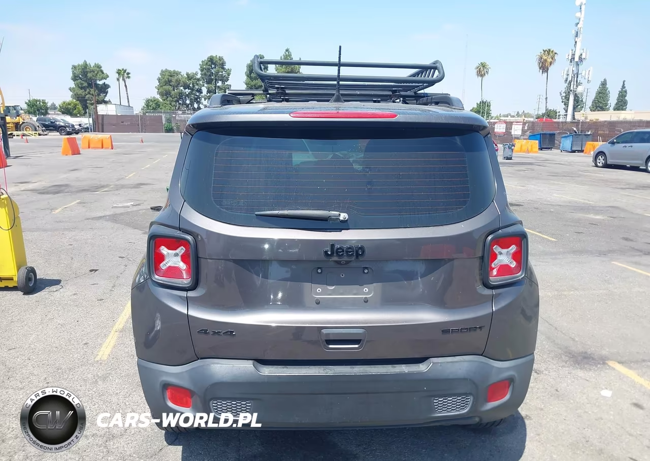 2018 Jeep Renegade Sport 4X4 VIN:ZACCJBAB8JPH44382 - 16