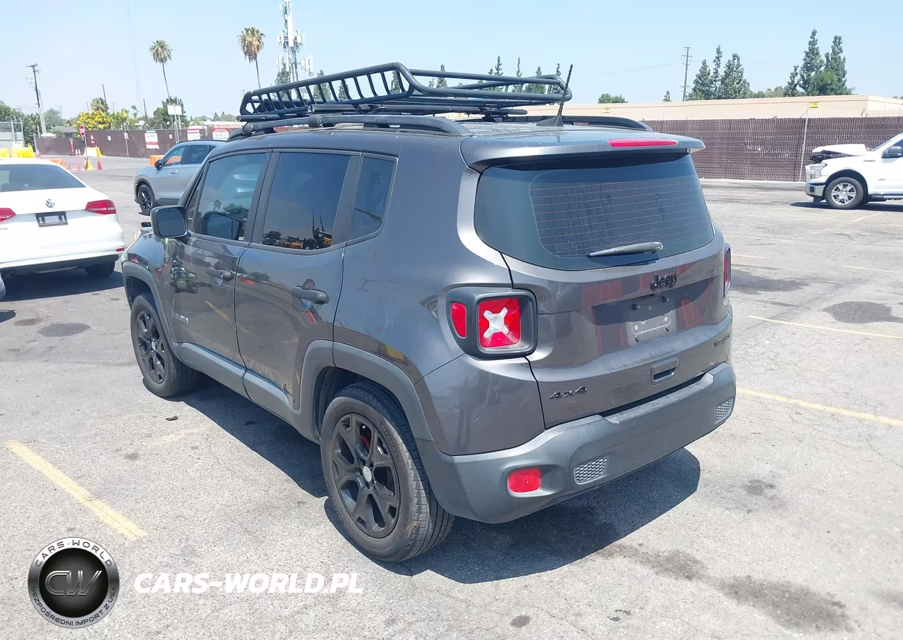 2018 Jeep Renegade Sport 4X4 VIN:ZACCJBAB8JPH44382 - 3