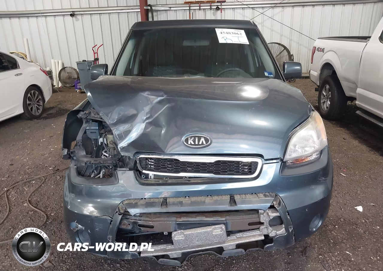 2011 Kia Soul + VIN:KNDJT2A28B7231178 - 13