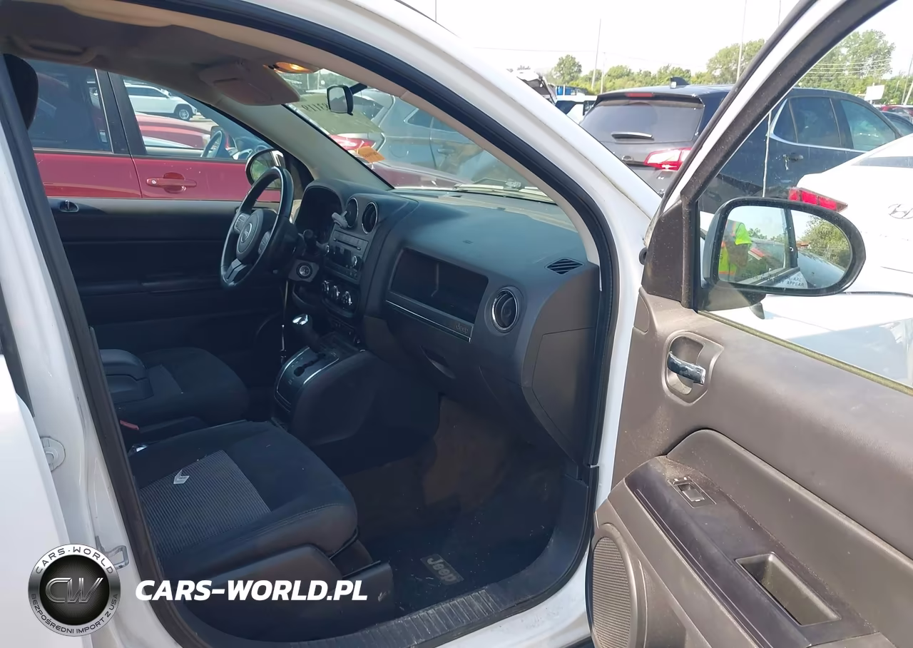 2013 Jeep Compass Latitude VIN:1C4NJDEB6DD236302 - 5