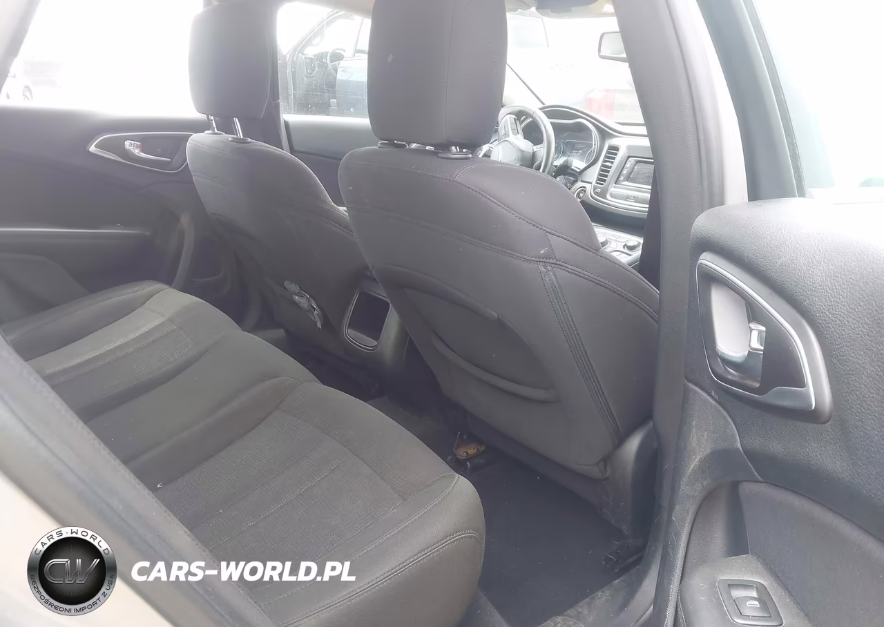 2015 Chrysler 200 Limited VIN:1C3CCCAG3FN516516 - 8