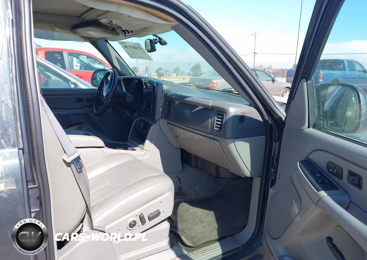 2005 Chevrolet Tahoe Lt VIN:1GNEC13T35J267263 - 5