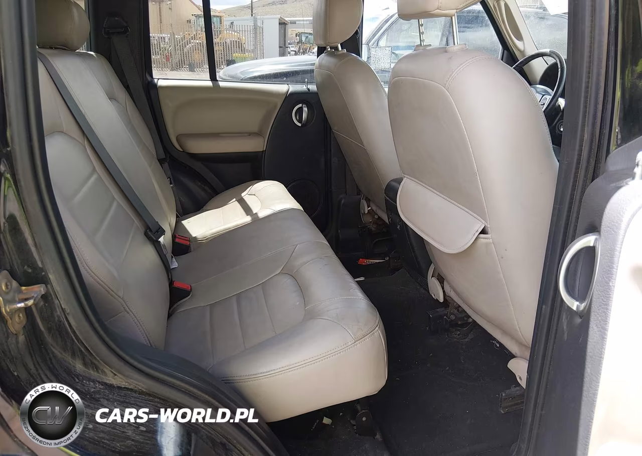 2003 Jeep Liberty Renegade VIN:1J4GL38KX3W621688 - 8
