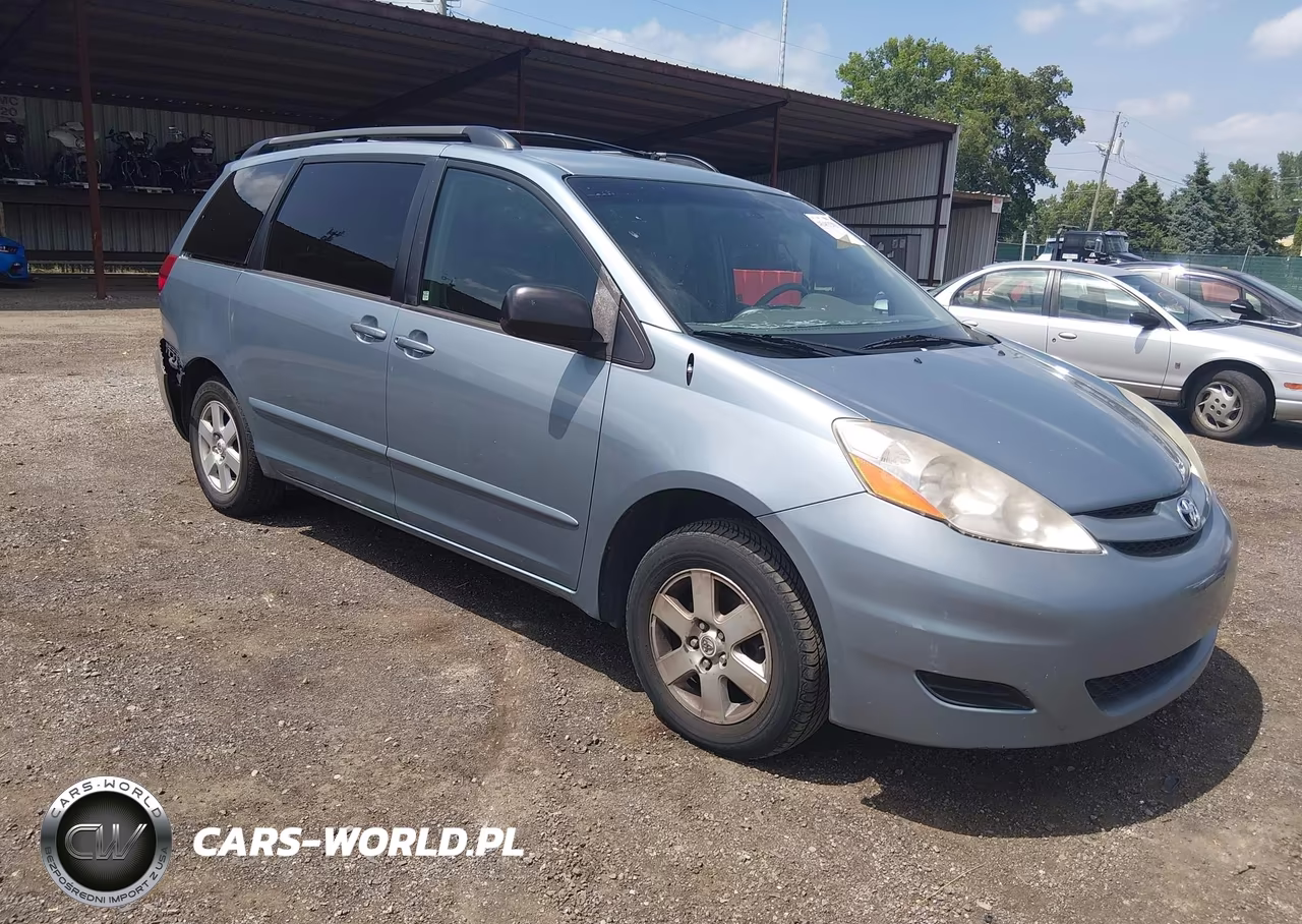 2007 Toyota Sienna Le – zdjęcie 1 z 16