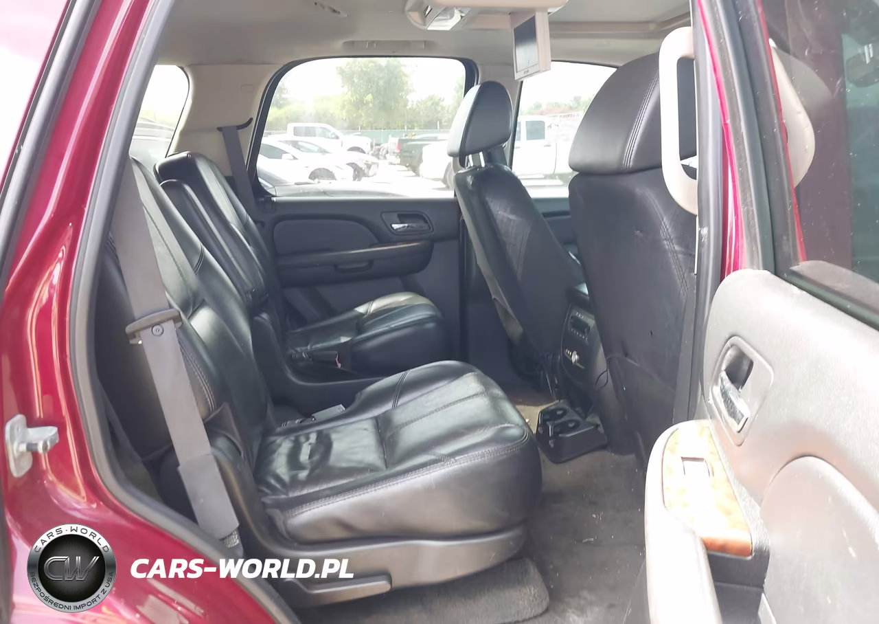2007 Chevrolet Tahoe Lt VIN:1GNFK13027R425061 - 8