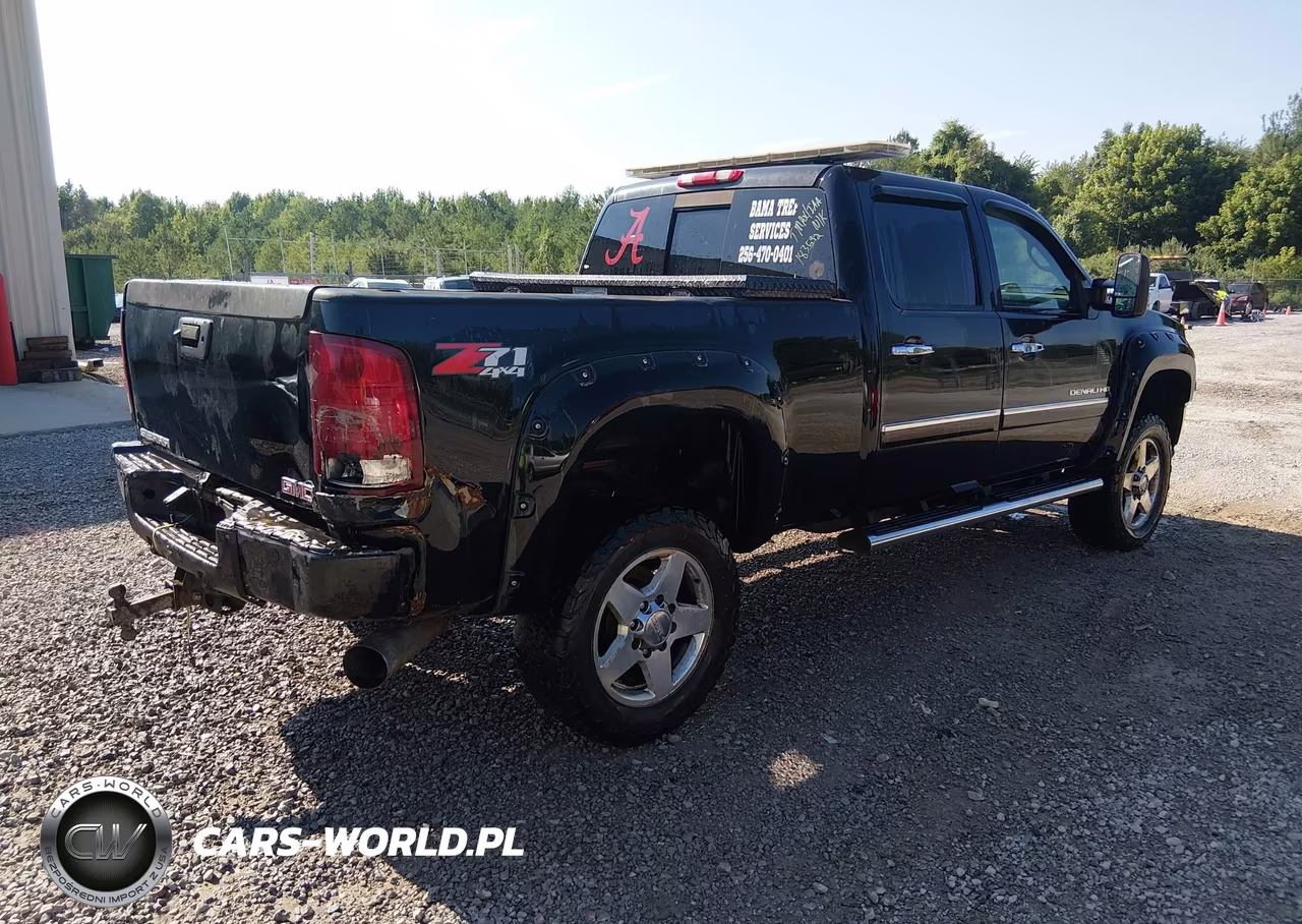 2011 GMC Sierra 2500Hd Denali VIN:1GT125C82BF183592 - 4