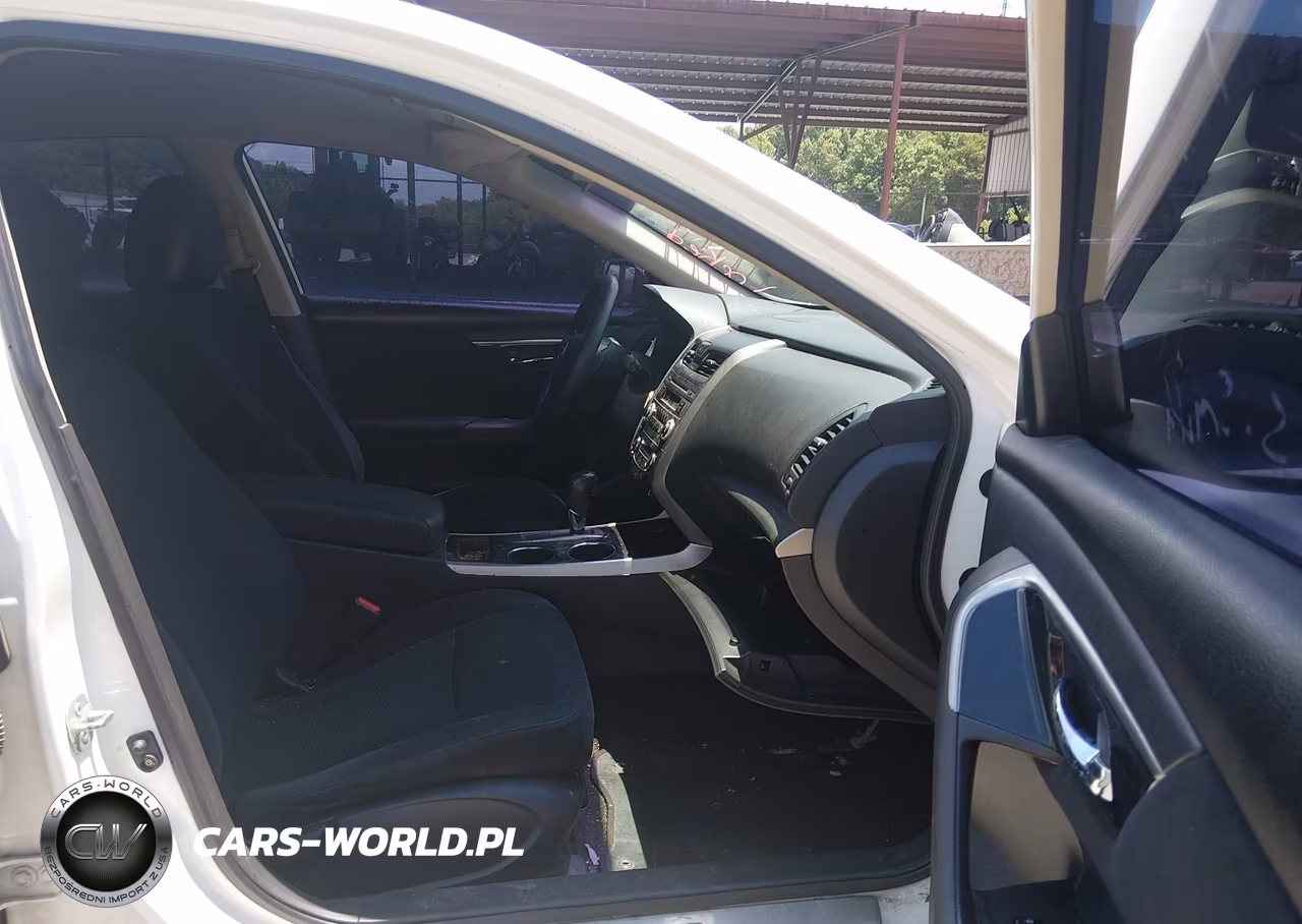 2014 Nissan Altima 2.5 S VIN:1N4AL3AP8EN352056 - 5