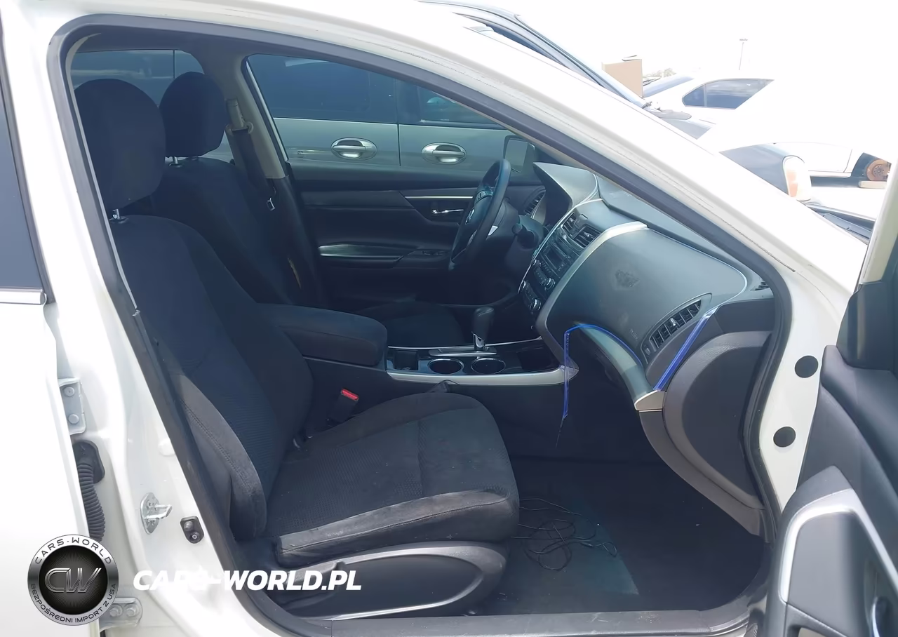 2015 Nissan Altima 2.5 S VIN:1N4AL3AP6FN915493 - 5