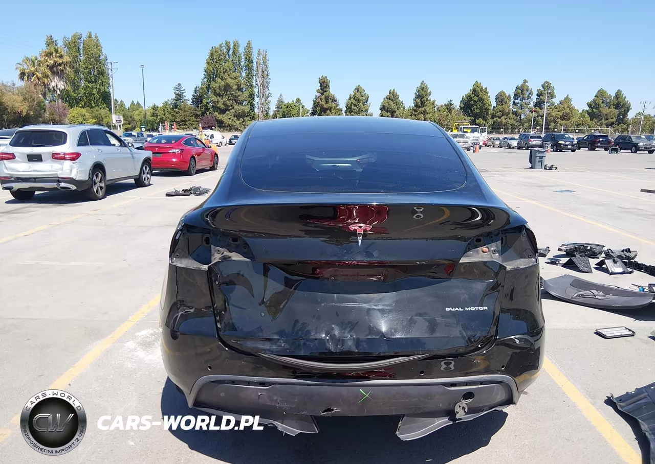 2021 Tesla Model Y Long Range Dual Motor All-Wheel Drive VIN:5YJYGDEE7MF076557 - 17