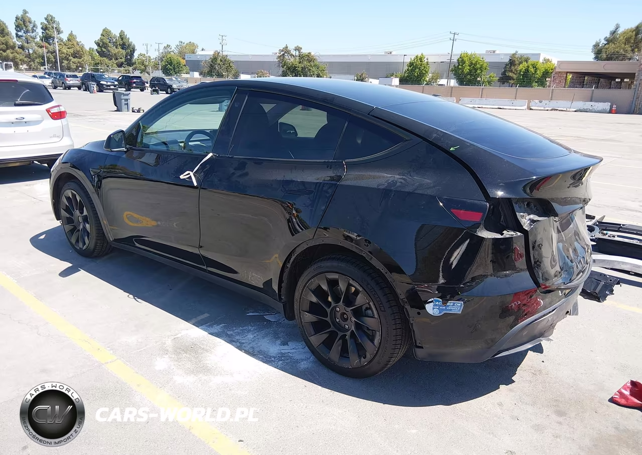 2021 Tesla Model Y Long Range Dual Motor All-Wheel Drive VIN:5YJYGDEE7MF076557 - 3