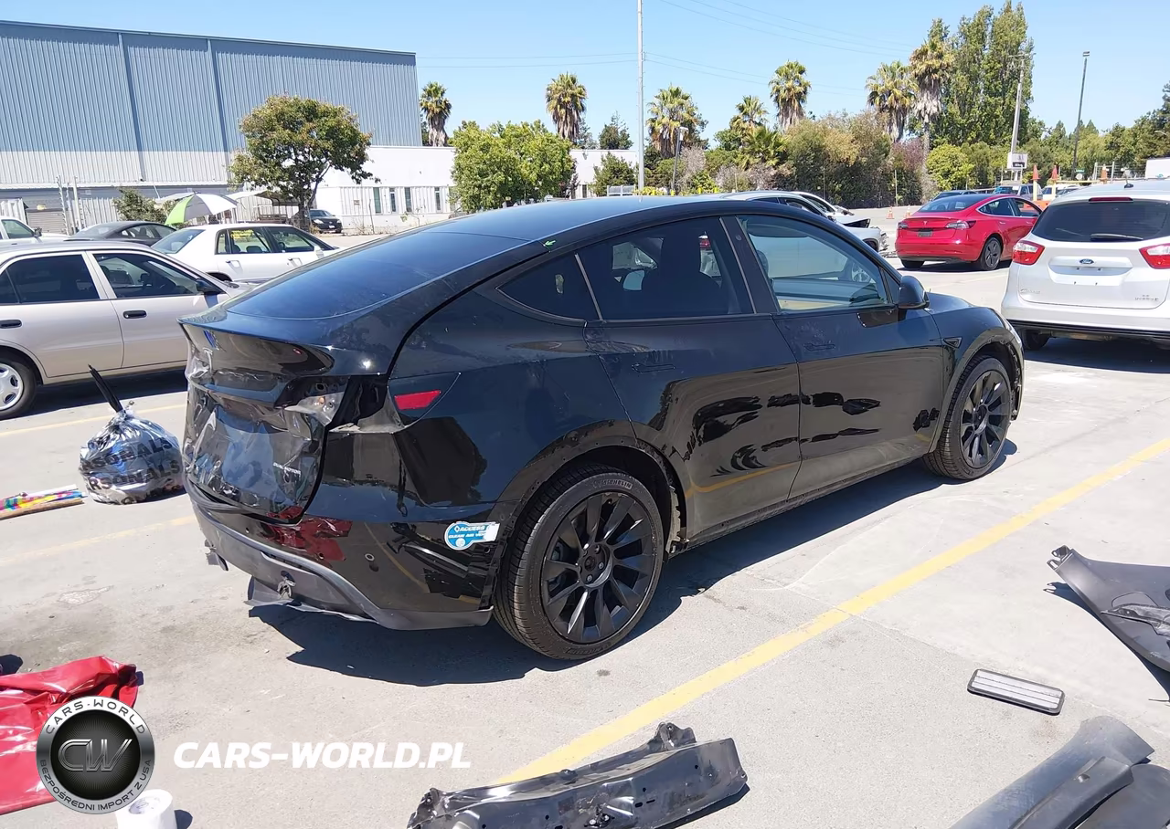 2021 Tesla Model Y Long Range Dual Motor All-Wheel Drive VIN:5YJYGDEE7MF076557 - 4