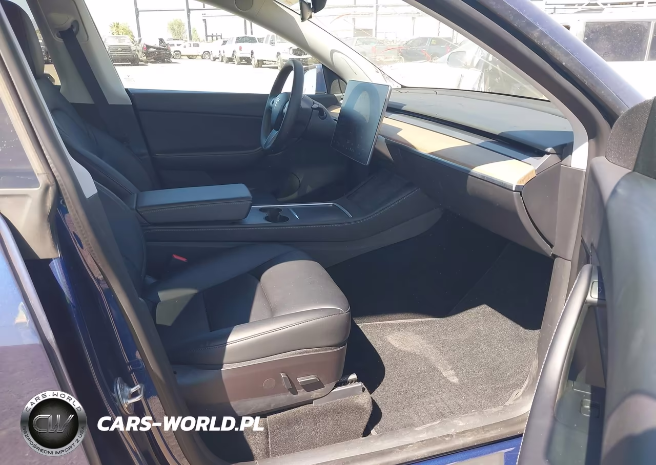 2022 Tesla Model Y VIN:7SAYGDEE7NF369556 - 5