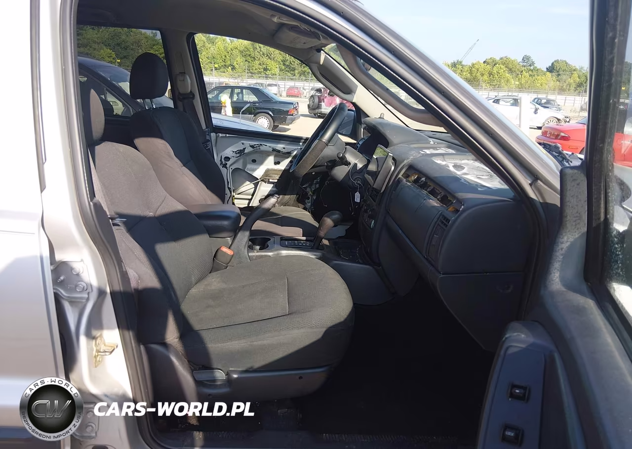 2004 Jeep Grand Cherokee Laredo VIN:1J4GW48S04C123659 - 5