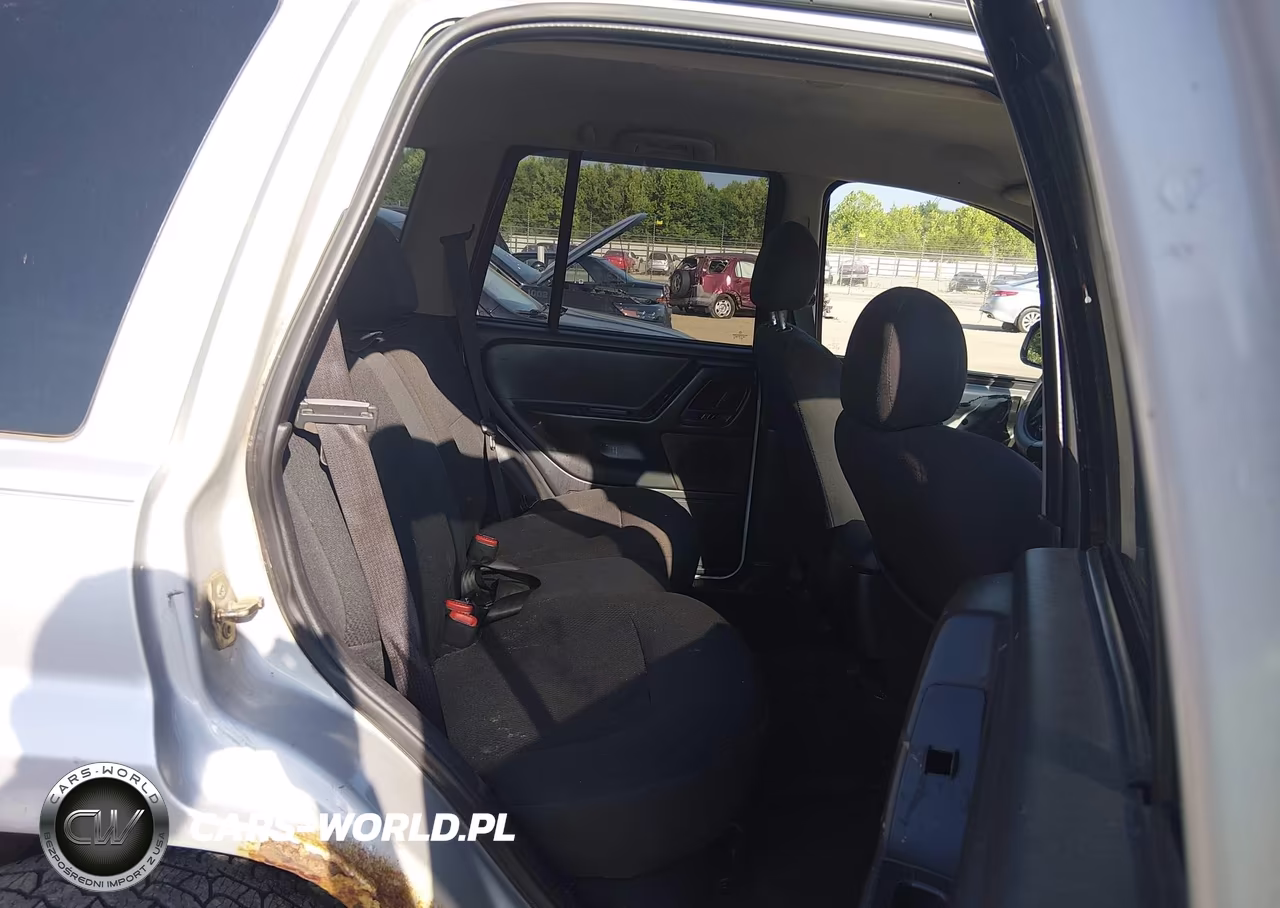 2004 Jeep Grand Cherokee Laredo VIN:1J4GW48S04C123659 - 8