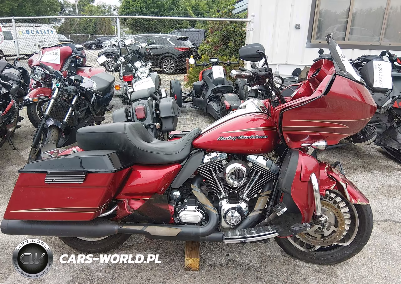 2012 Harley-Davidson Fltru Road Glide Ultra VIN:1HD1KGM12CB607776 - 13