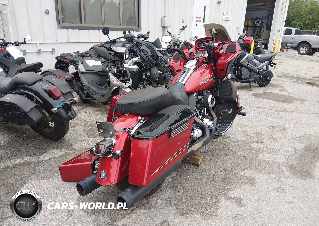 2012 Harley-Davidson Fltru Road Glide Ultra VIN:1HD1KGM12CB607776 - 4