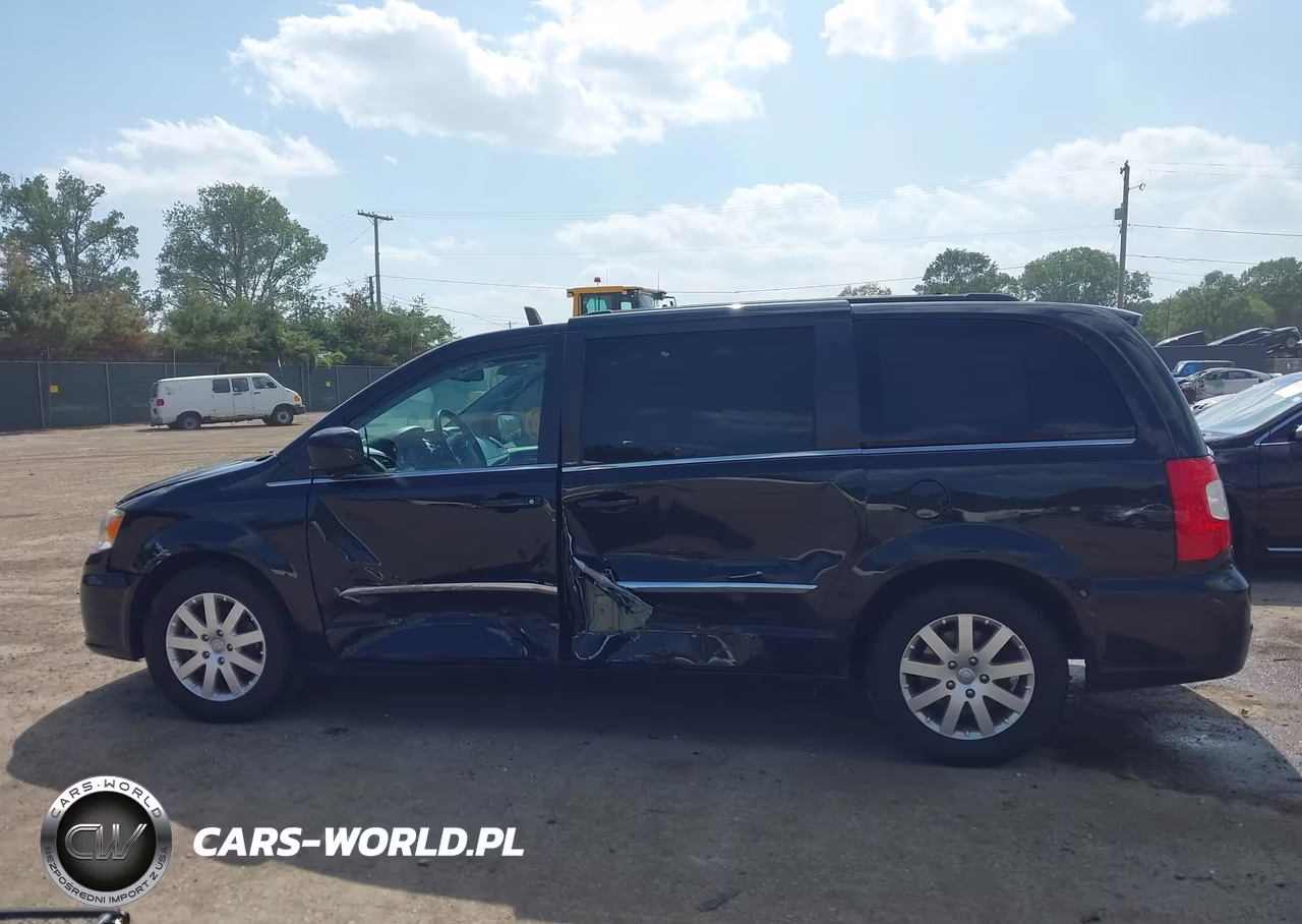 2013 Chrysler Town & Country Touring VIN:2C4RC1BG8DR756332 - 14