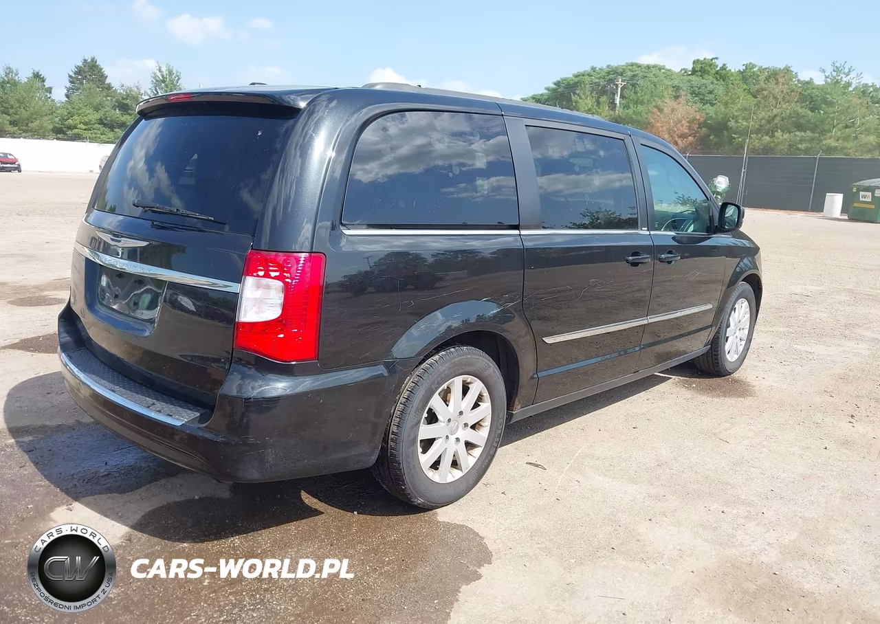 2013 Chrysler Town & Country Touring VIN:2C4RC1BG8DR756332 - 4