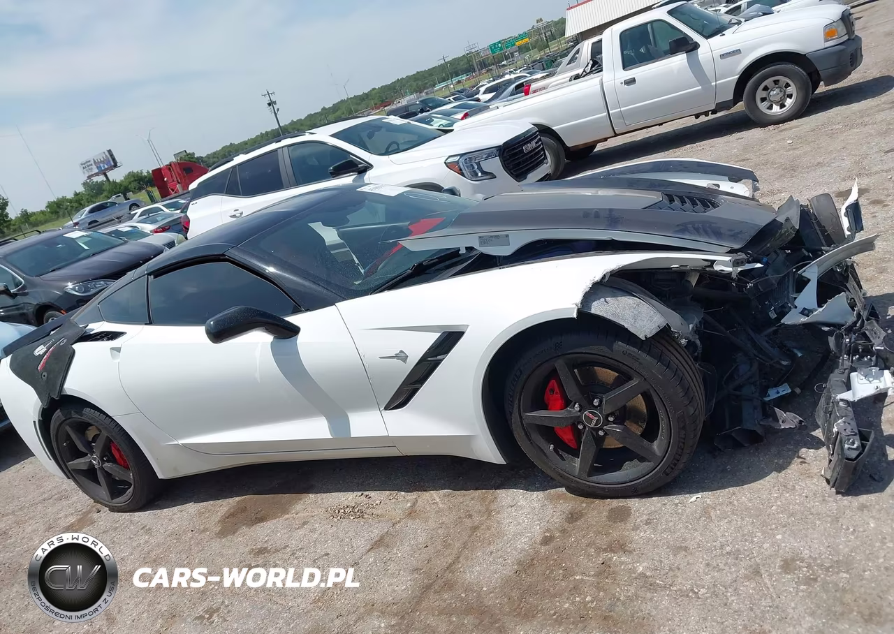 2015 Chevrolet Corvette Stingray VIN:1G1YF2D74F5106055 - 13