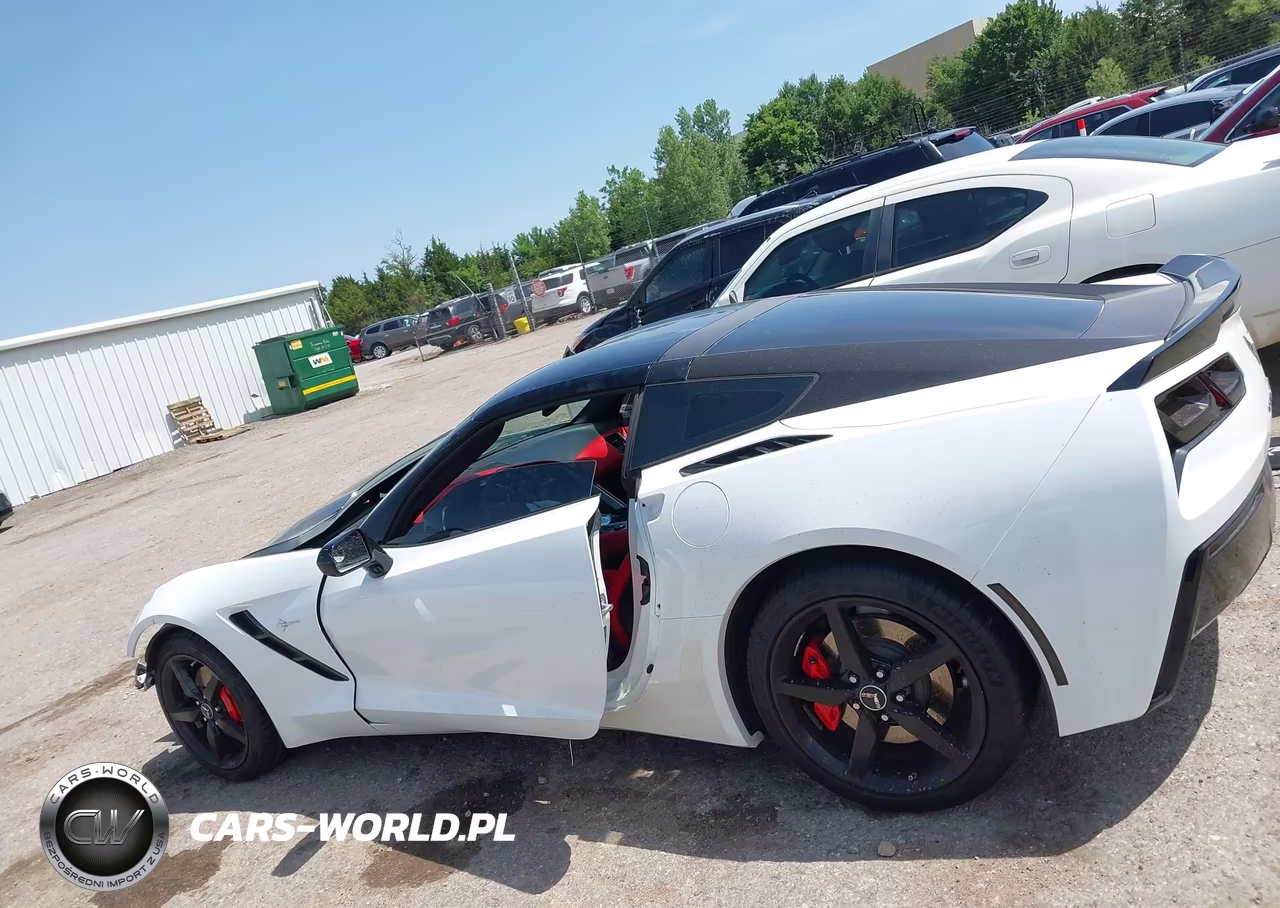 2015 Chevrolet Corvette Stingray VIN:1G1YF2D74F5106055 - 14