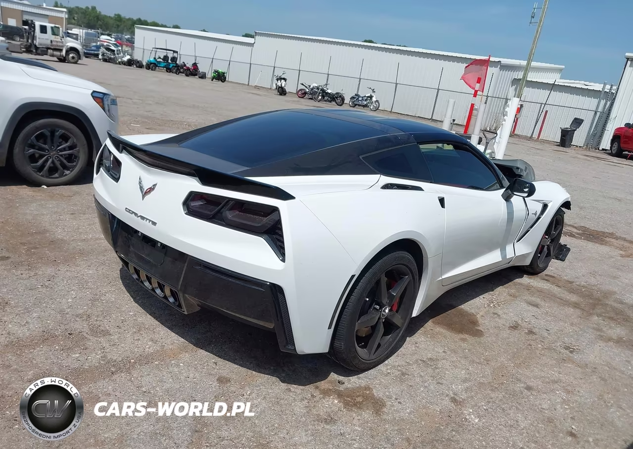 2015 Chevrolet Corvette Stingray VIN:1G1YF2D74F5106055 - 4