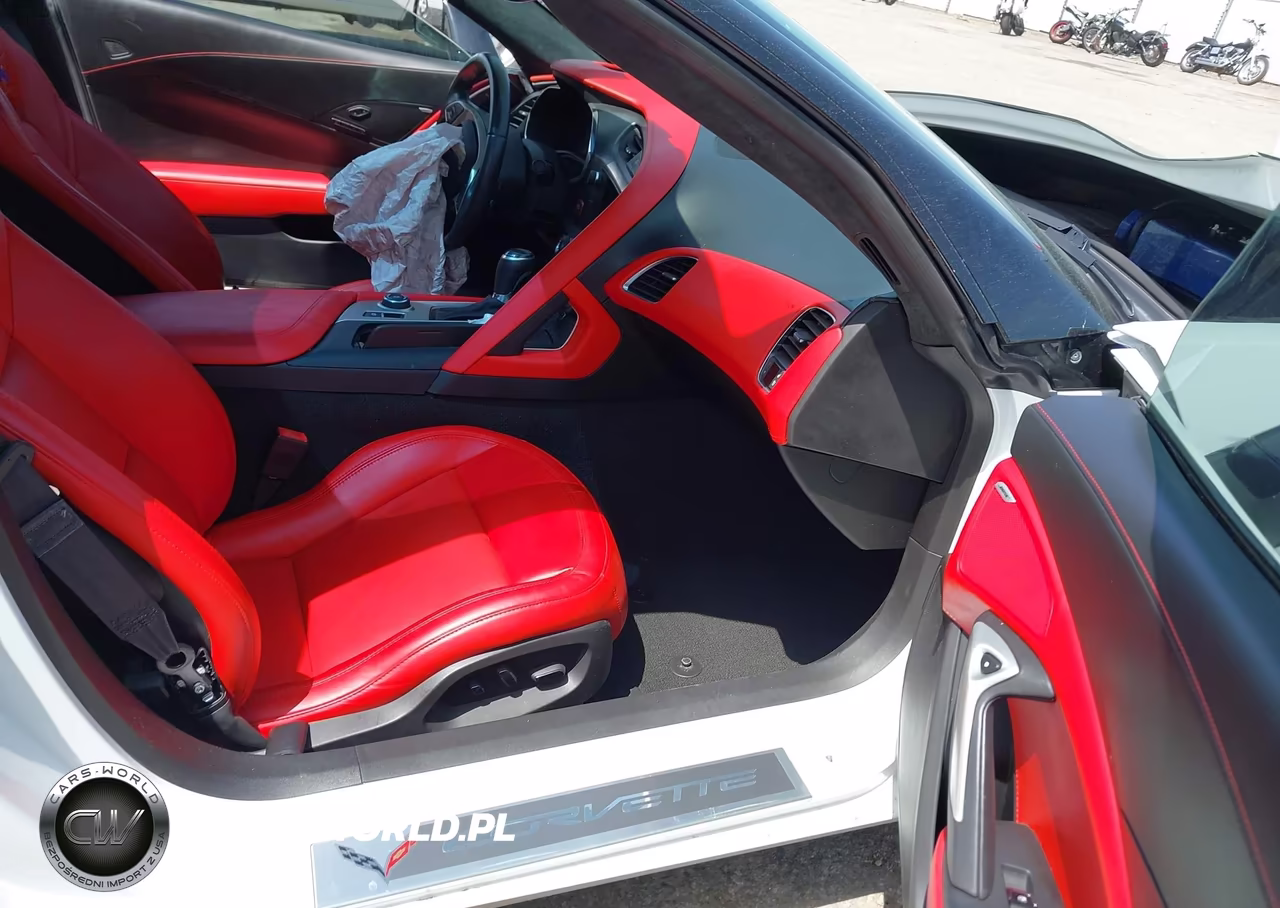 2015 Chevrolet Corvette Stingray VIN:1G1YF2D74F5106055 - 5