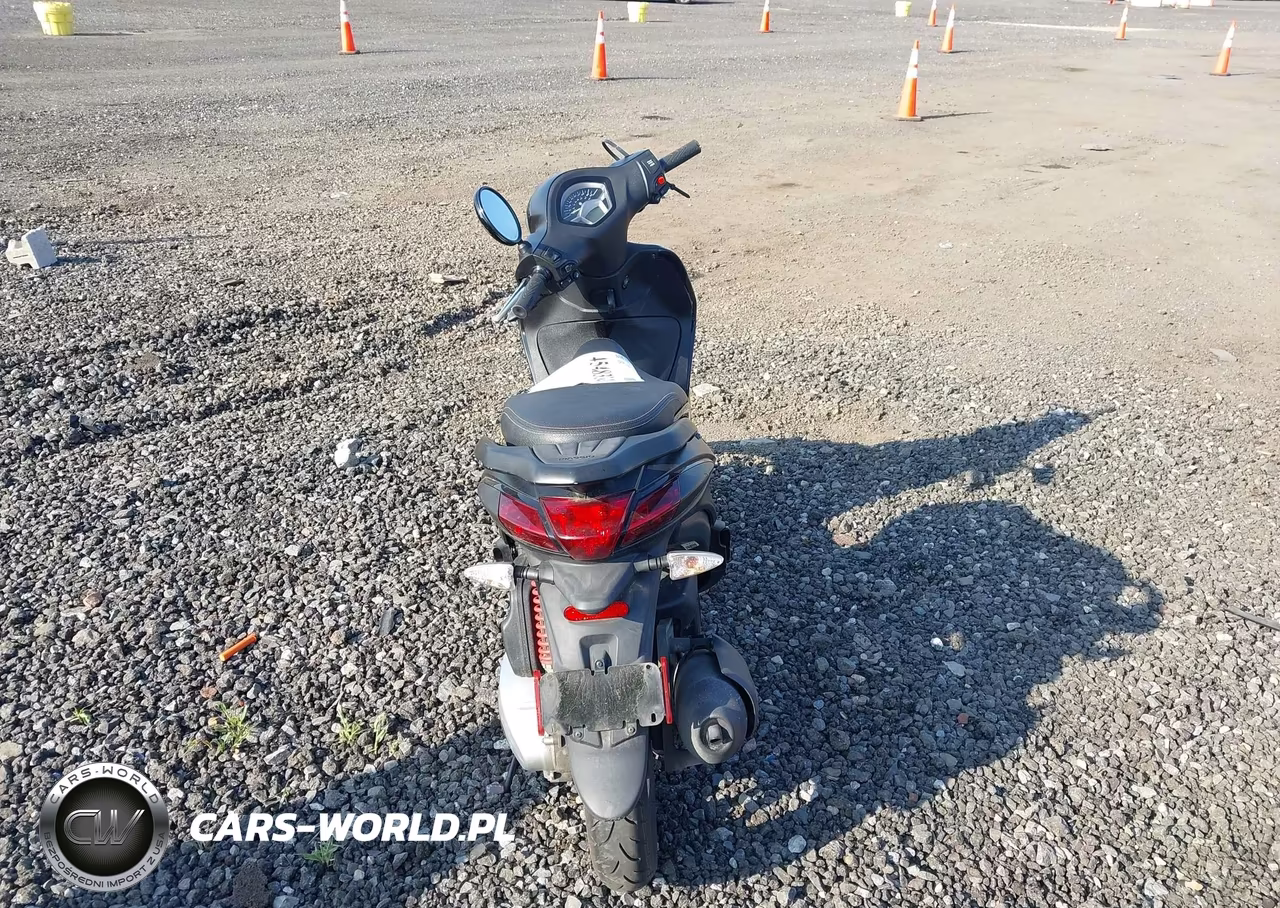 2022 Piaggio Liberty 150-150 S-150 Baci Perugina VIN:ZAPM898G1N7003471 - 6