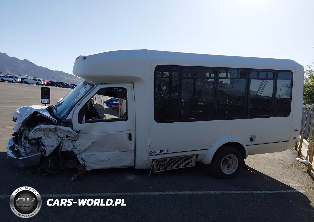 2013 Ford Econoline E350 Super Duty Ctway Van VIN:1FDEE3FL8DDA59558 - 14