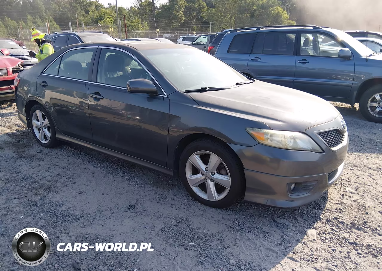 2010 Toyota Camry Se V6 – zdjęcie 1 z 11