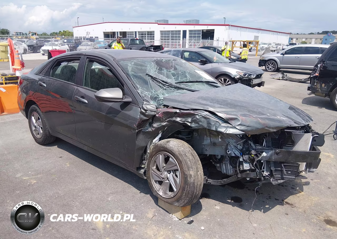 2025 Hyundai Elantra Se – zdjęcie 1 z 16