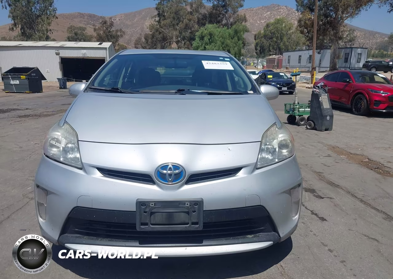 2015 Toyota Prius Three VIN:JTDKN3DUXF0446738 - 13