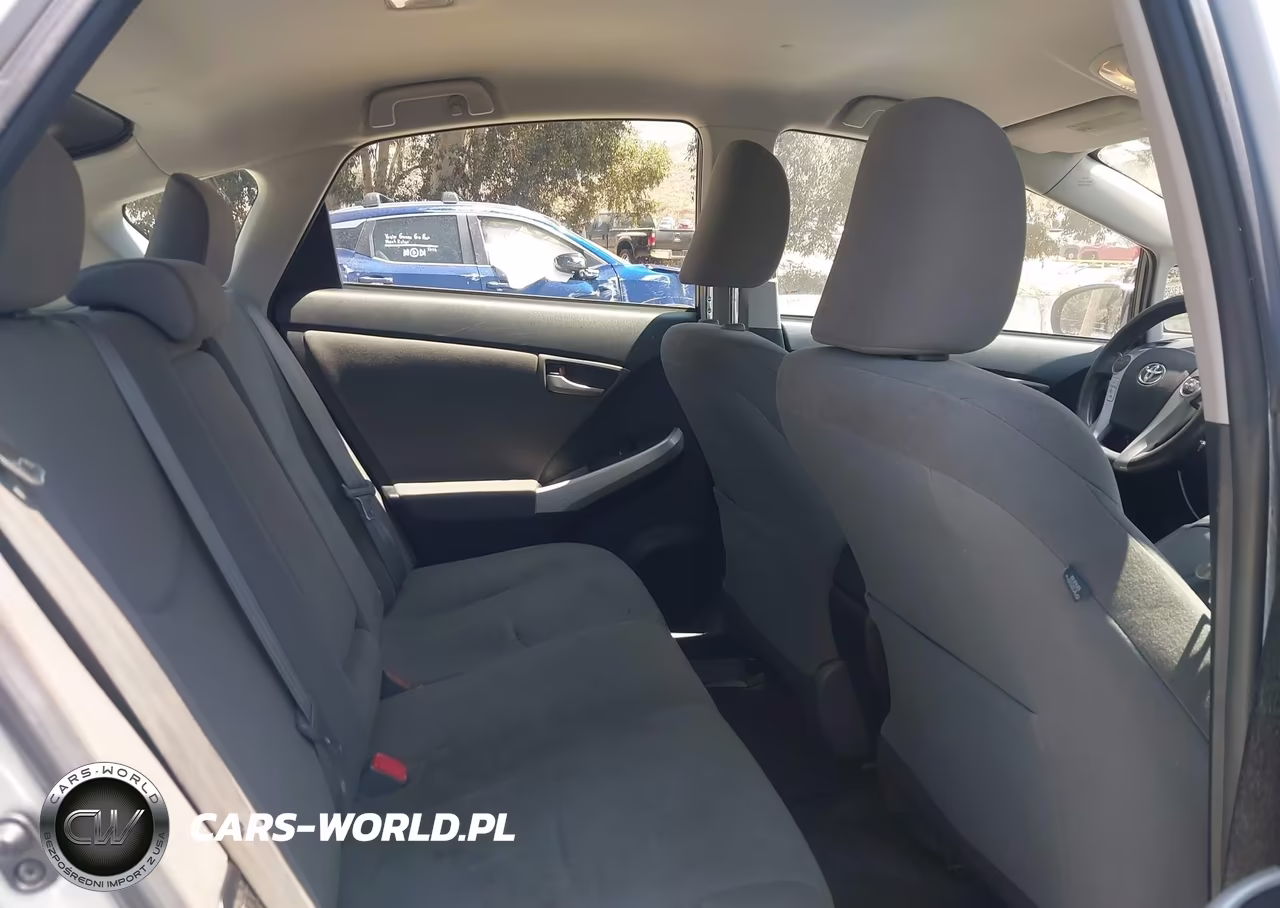 2015 Toyota Prius Three VIN:JTDKN3DUXF0446738 - 8