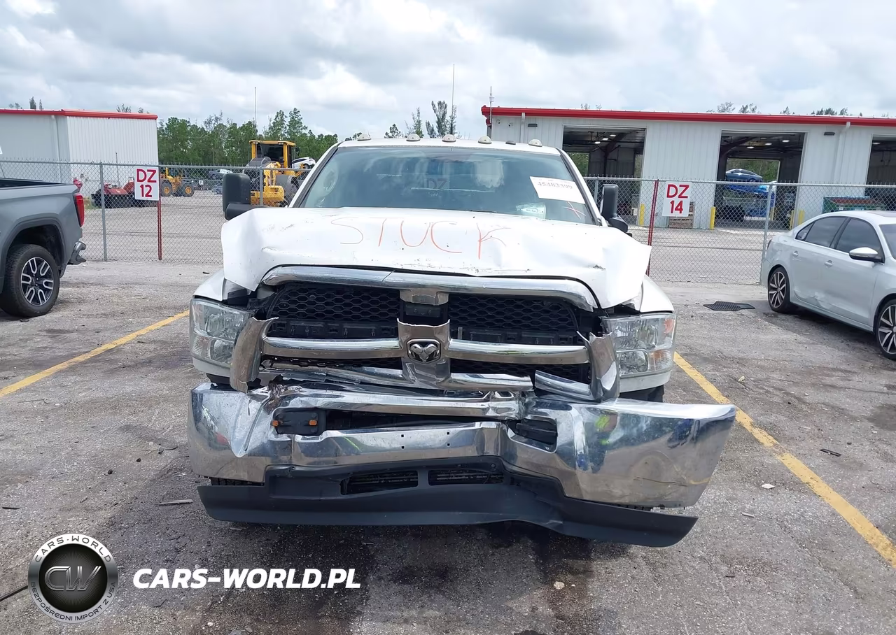 2018 Ram 3500 Tradesman 4X4 8' Box VIN:3C63RRGL5JG330423 - 12