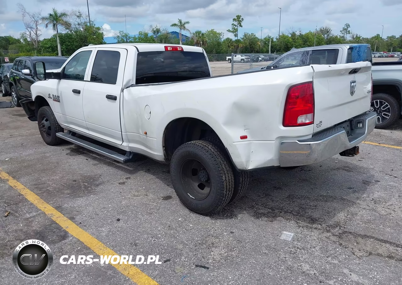 2018 Ram 3500 Tradesman 4X4 8' Box VIN:3C63RRGL5JG330423 - 3