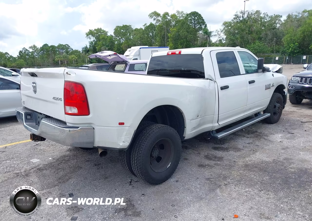 2018 Ram 3500 Tradesman 4X4 8' Box VIN:3C63RRGL5JG330423 - 4