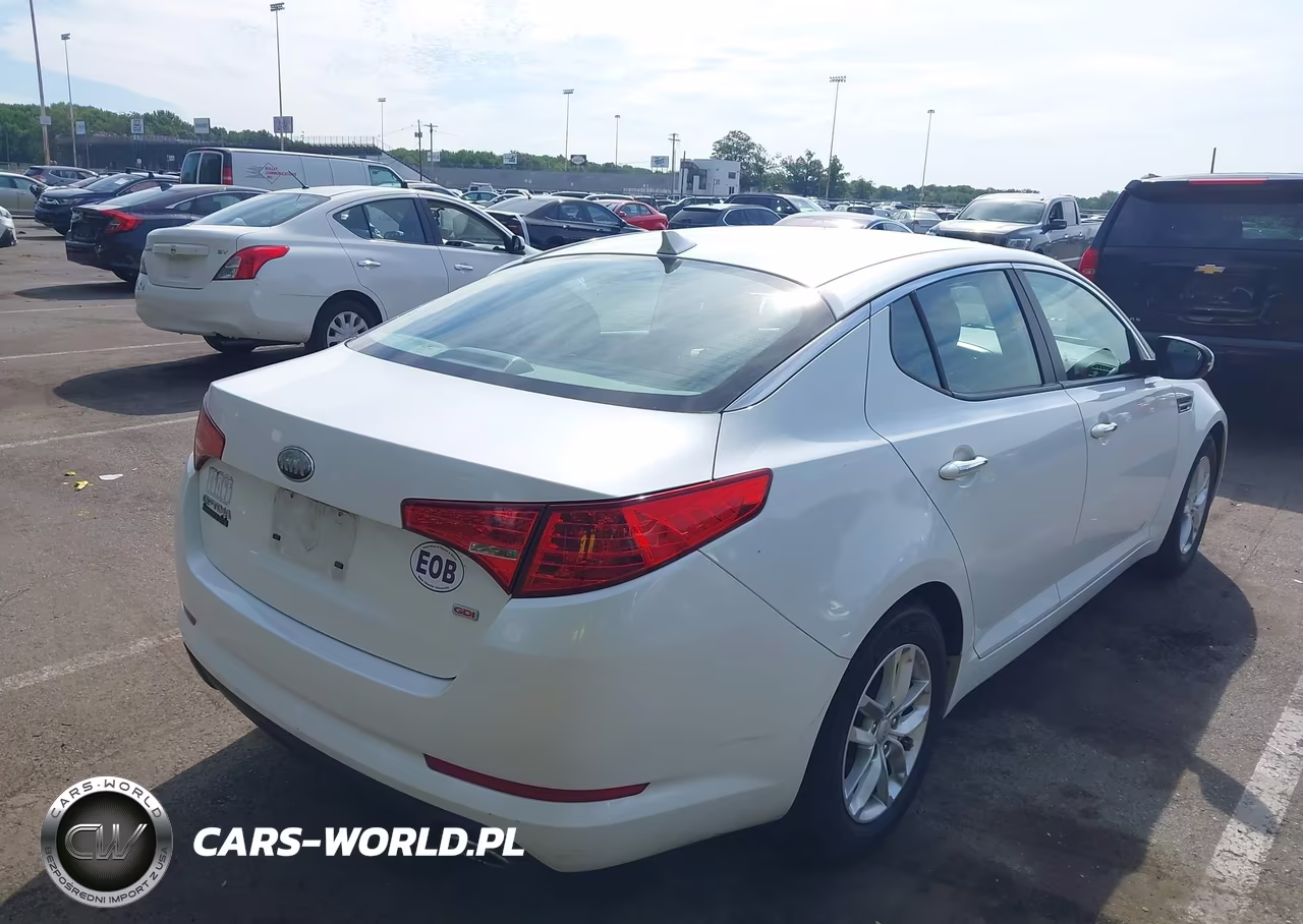 2013 Kia Optima Lx VIN:KNAGM4A72D5382107 - 4