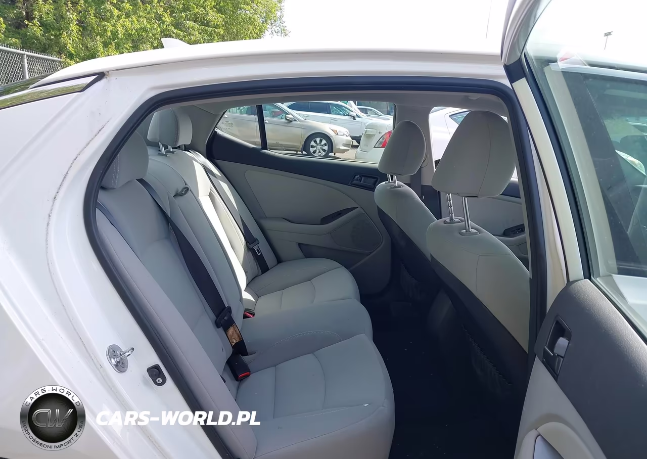 2013 Kia Optima Lx VIN:KNAGM4A72D5382107 - 8