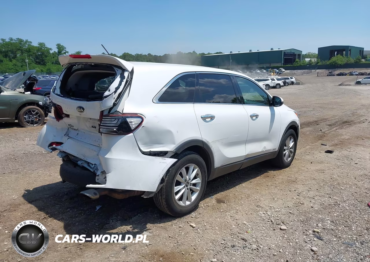 2019 Kia Sorento 3.3L Lx VIN:5XYPGDA55KG551064 - 4