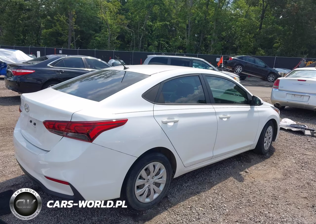 2021 Hyundai Accent Se VIN:3KPC24A63ME151199 - 4