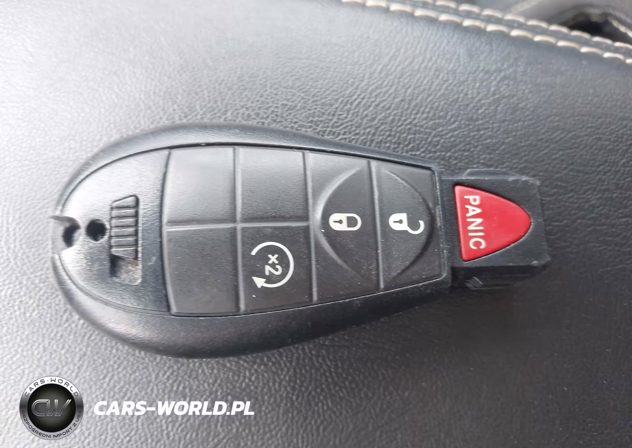 2014 Jeep Cherokee Latitude VIN:1C4PJMCB4EW200707 - 11