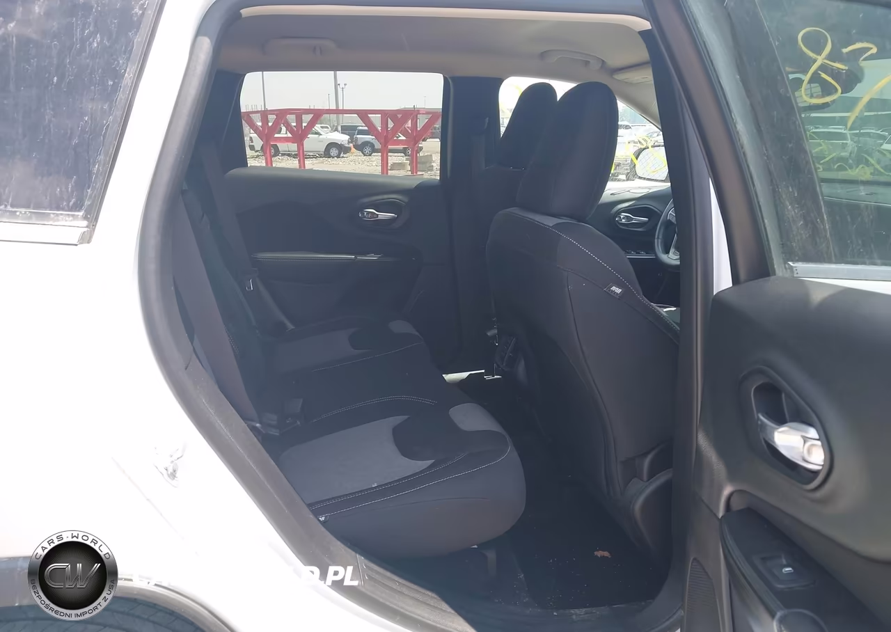 2014 Jeep Cherokee Latitude VIN:1C4PJMCB4EW200707 - 8