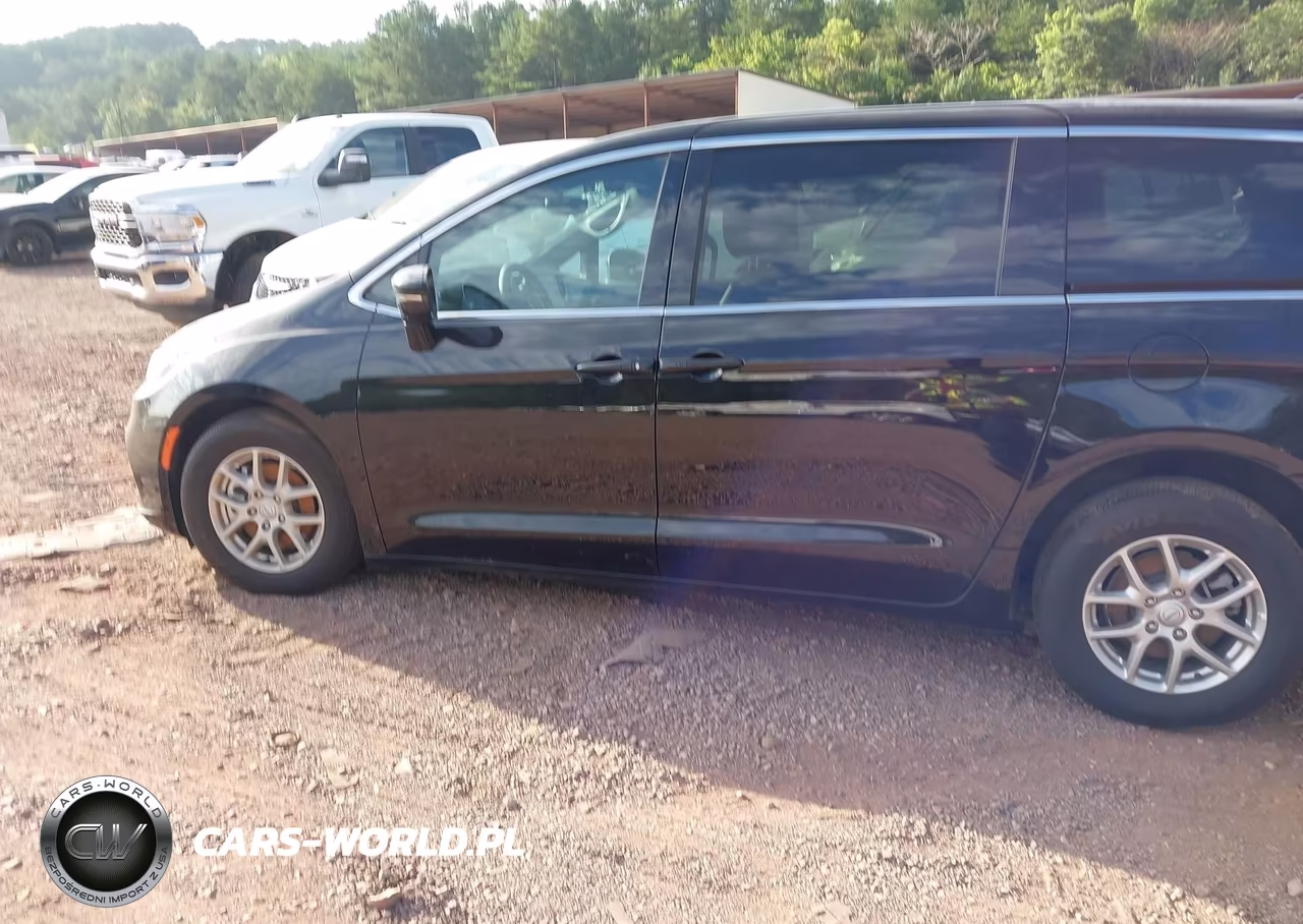 2026 Chrysler Pacifica Select VIN:2C4RC1BG7TR196348 - 14