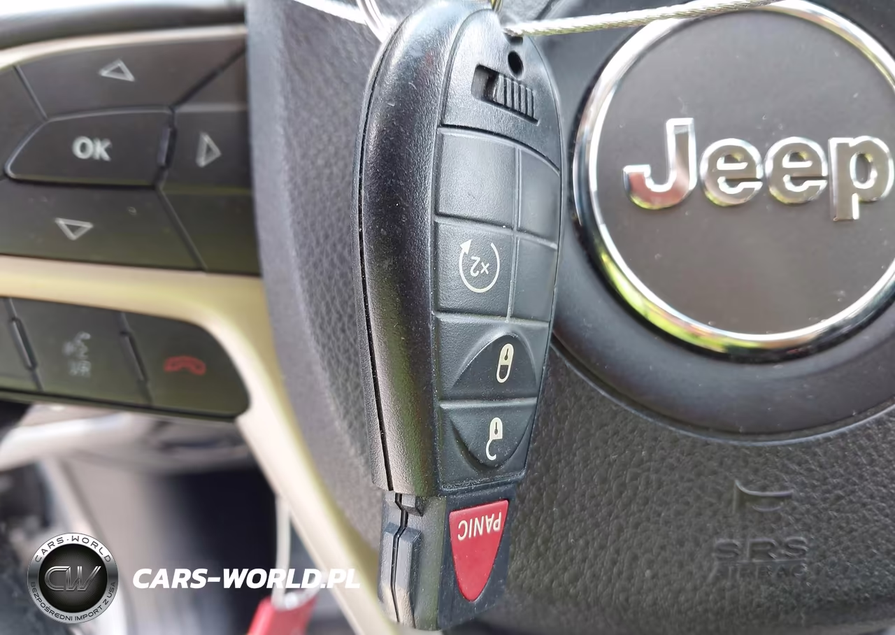 2015 Jeep Cherokee Latitude VIN:1C4PJMCS8FW552240 - 11