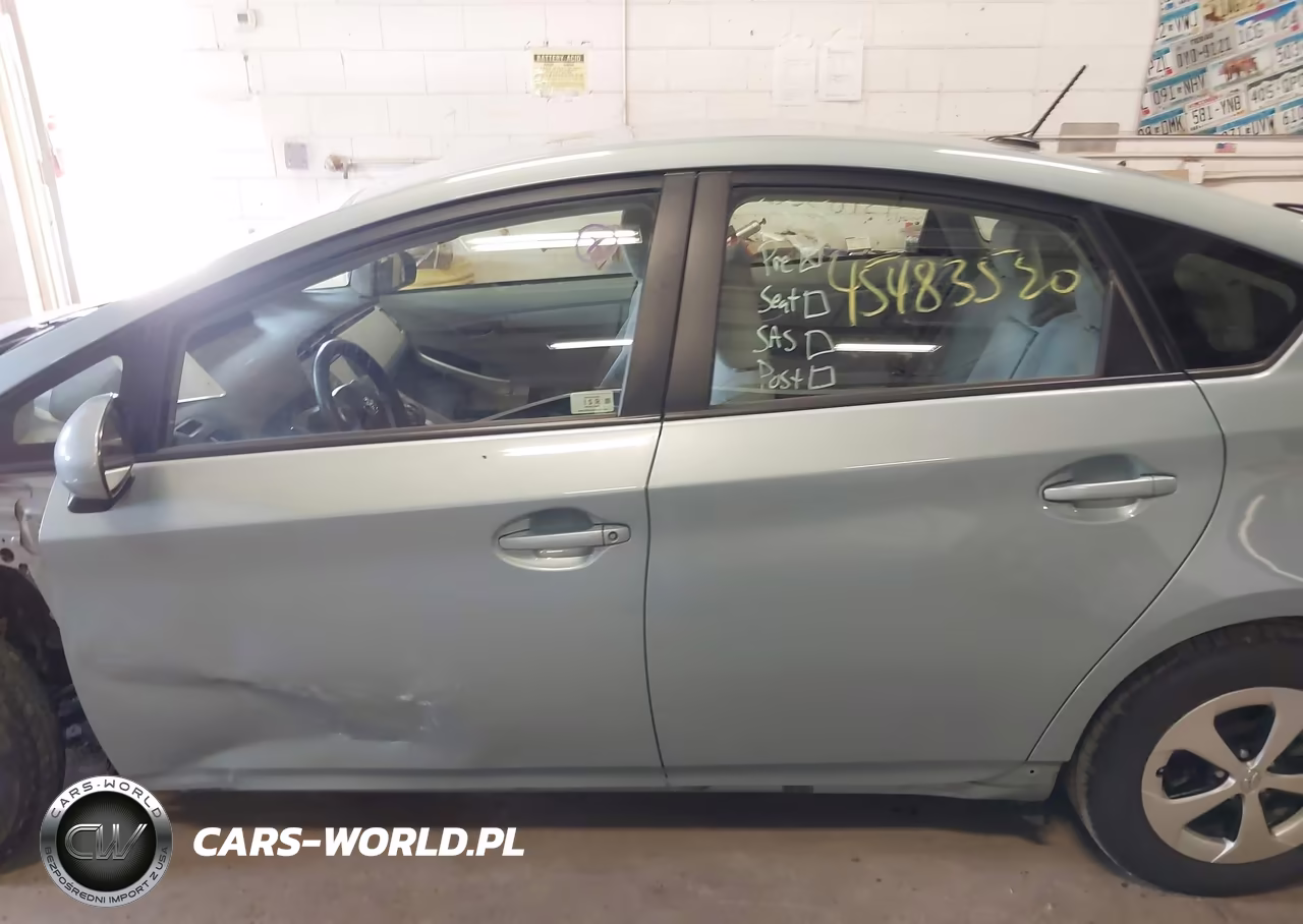 2015 Toyota Prius Three VIN:JTDKN3DU8F1880988 - 14