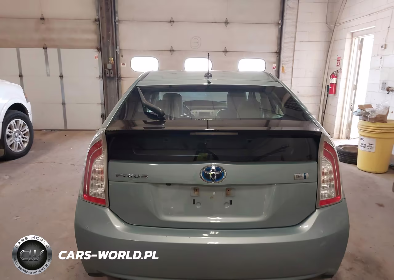 2015 Toyota Prius Three VIN:JTDKN3DU8F1880988 - 16
