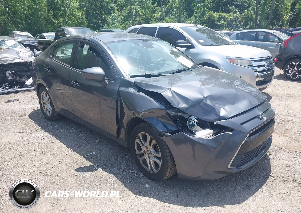 2016 Scion Ia – zdjęcie 1 z 16