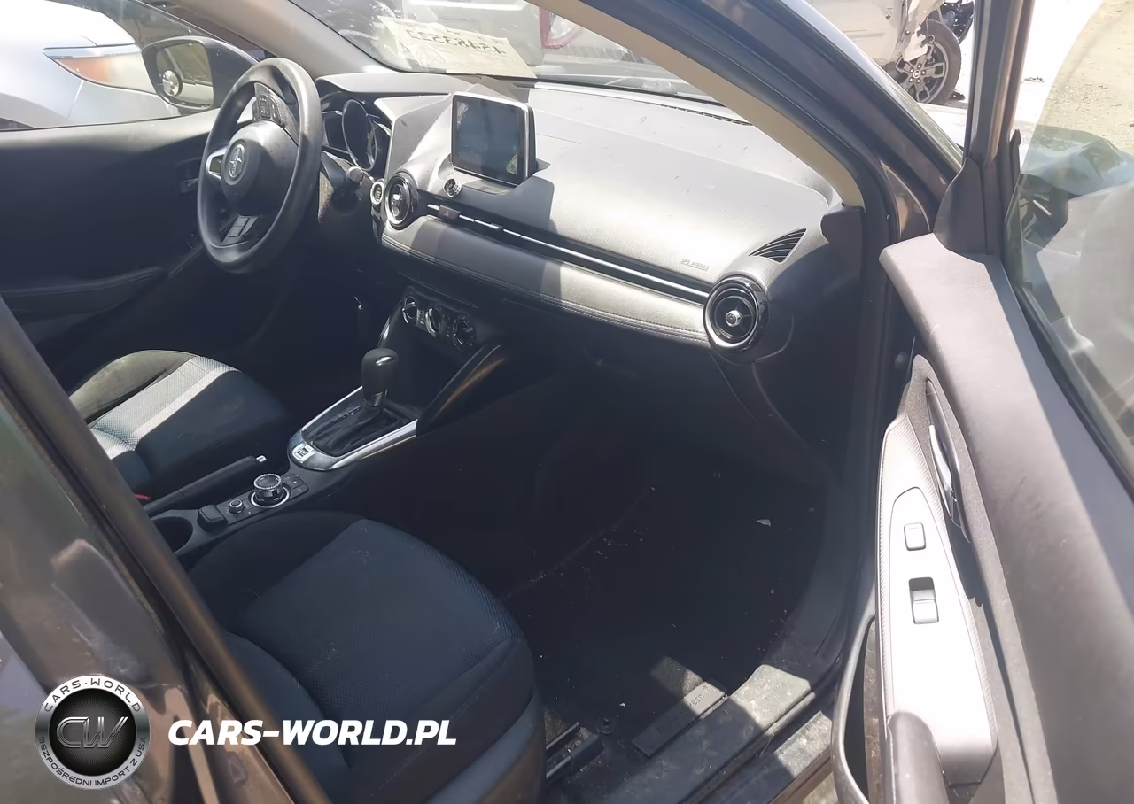 2016 Scion Ia VIN:3MYDLBZV2GY111847 - 5